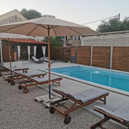 Apartments Malic Pridraga الغرفة الصورة